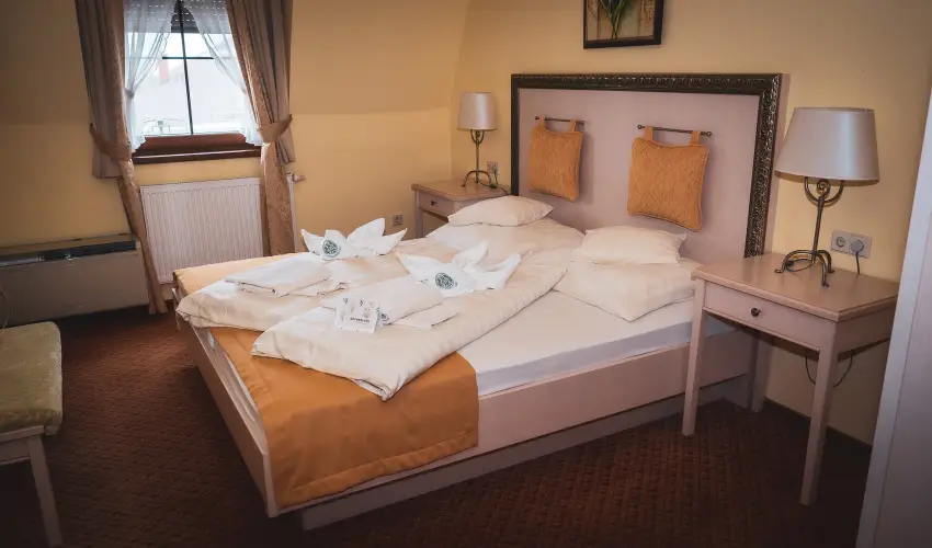 Htkti Wellness Hotel & Lovaspark Mr - Oktber 23. 