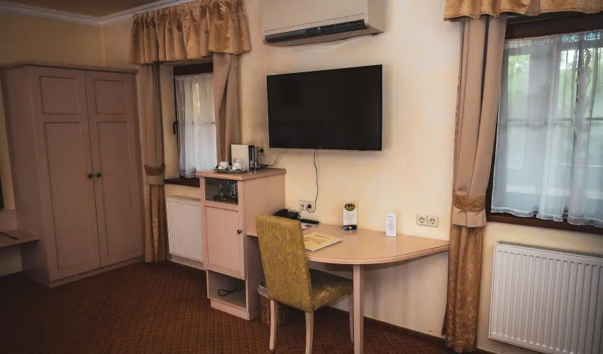 Htkti Wellness Hotel & Lovaspark Mr - Oktber 23. 