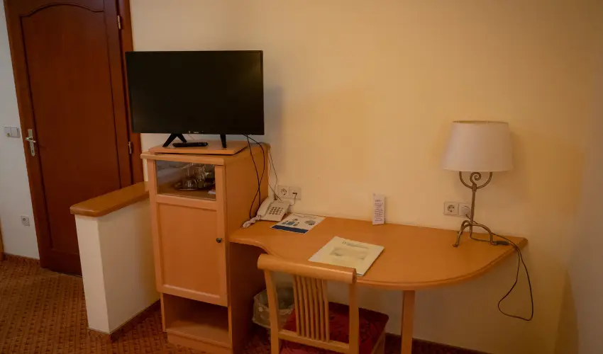 Htkti Wellness Hotel & Lovaspark Mr - Oktber 23. 