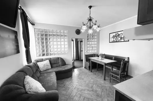HoldLux Apartmanok - Okt�ber 23. (min. 2 �j)