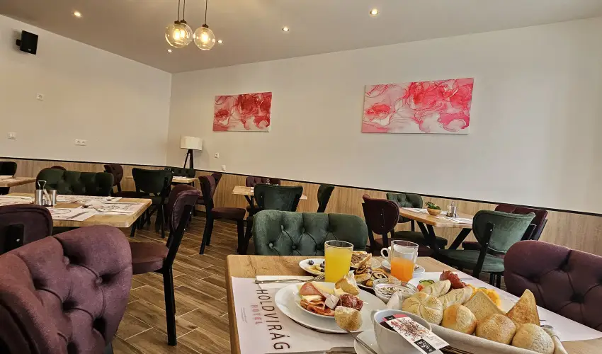 Holdvirg Hotel Srvr - Oktber 23.