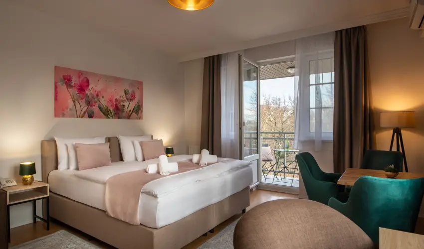 Holdvirg Hotel Srvr - Oktber 23.