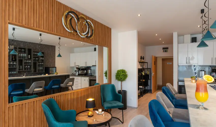 Holdvirg Hotel Srvr - Oktber 23.