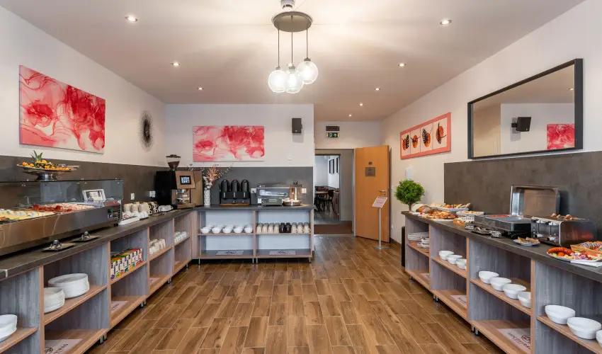 Holdvirg Hotel Srvr - Oktber 23.