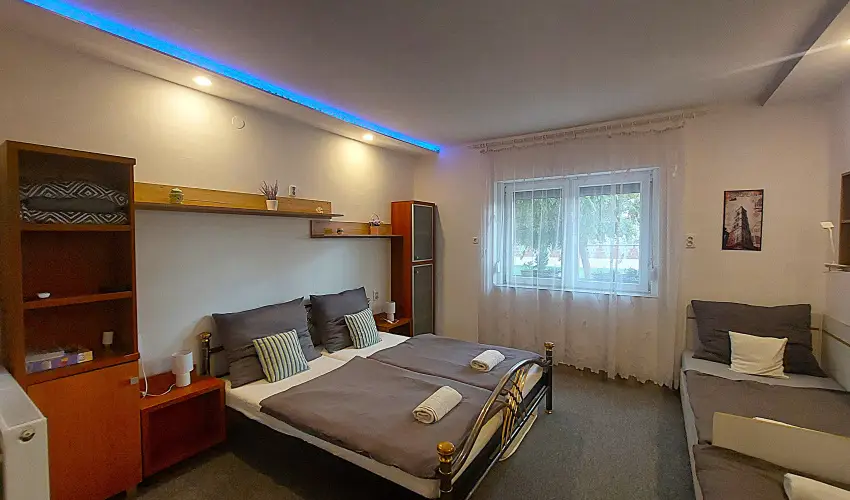 Holiday Apartman Mrahalom - Oktber 23.
