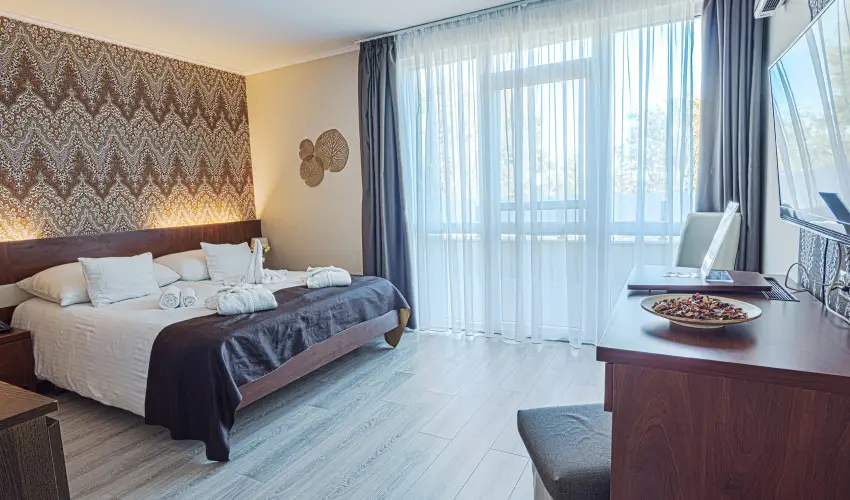 Holiday Beach Budapest Wellness Hotel with Sauna Park Budapest - Oktber 23.