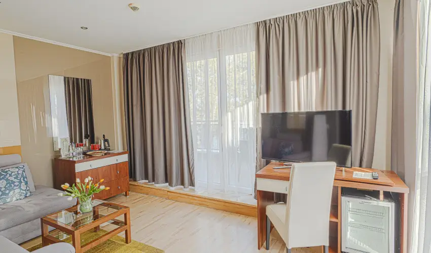 Holiday Beach Budapest Wellness Hotel with Sauna Park Budapest - Oktber 23.