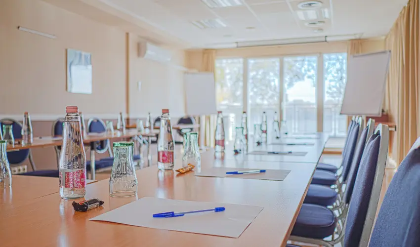 Holiday Beach Budapest Wellness Hotel with Sauna Park Budapest - Oktber 23.