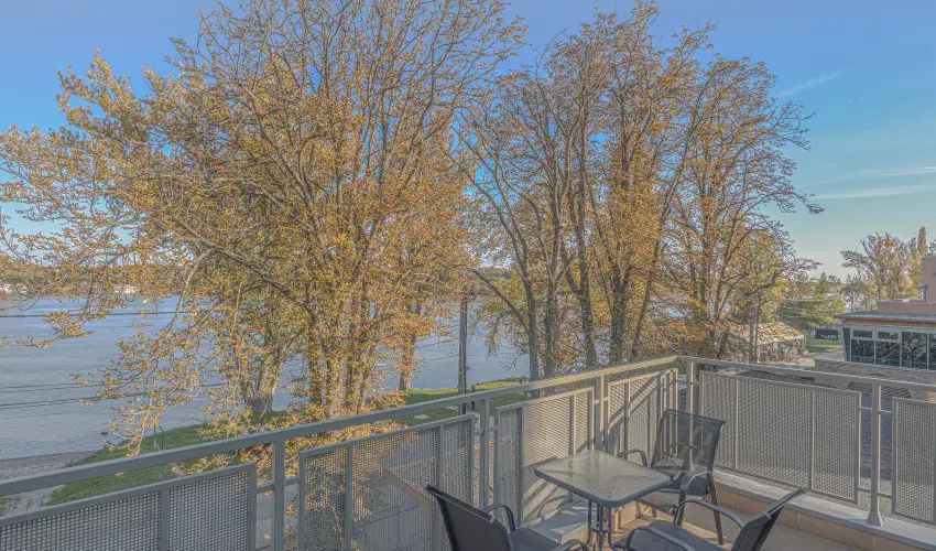 Holiday Beach Budapest Wellness Hotel with Sauna Park Budapest - Oktber 23.