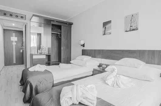 Holiday Beach Budapest Wellness Hotel with Sauna Park - Okt�ber 23.