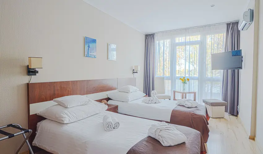 Holiday Beach Budapest Wellness Hotel with Sauna Park Budapest - Oktber 23.