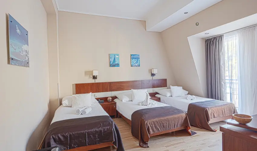 Holiday Beach Budapest Wellness Hotel with Sauna Park Budapest - Oktber 23.