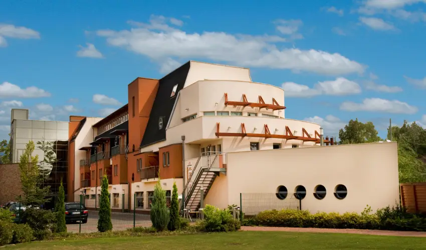 Holiday Beach Budapest Wellness Hotel with Sauna Park Budapest - Oktber 23.