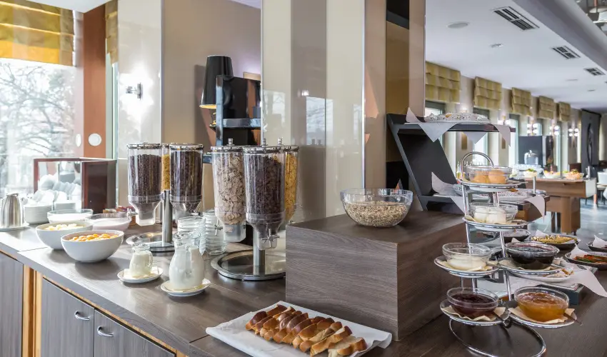 Holiday Beach Budapest Wellness Hotel with Sauna Park Budapest - Oktber 23.