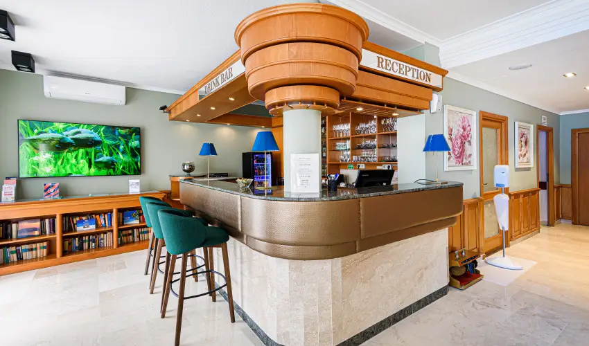 Holiday Club Apartman Hotel Hvz Hvz - Oktber 23. (min. 2 j)