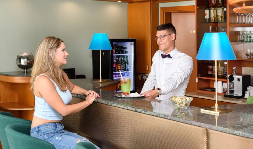 Holiday Club Apartman Hotel Hvz Hvz - Oktber 23. (min. 2 j)