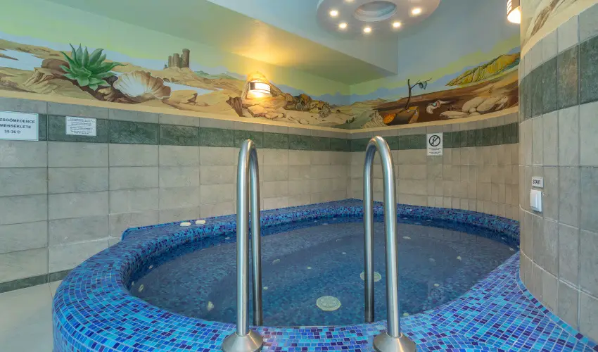Holiday Club Apartman Hotel H�v�z H�v�z - Okt�ber 23. (min. 2 �j)