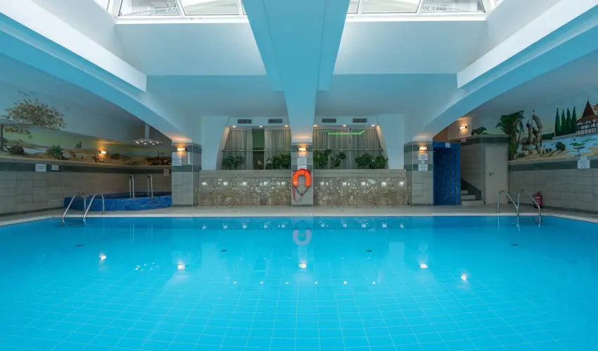 Holiday Club Apartman Hotel H�v�z H�v�z - Okt�ber 23. (min. 2 �j)