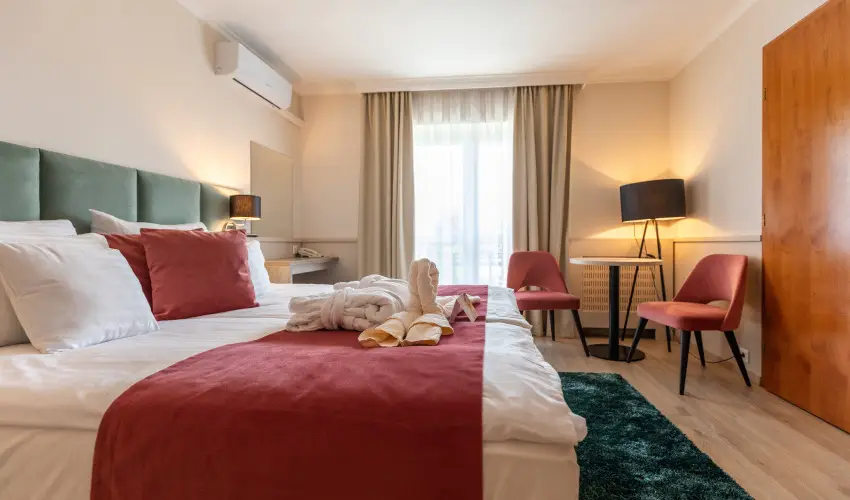 Holiday Club Apartman Hotel H�v�z H�v�z - Okt�ber 23. (min. 2 �j)