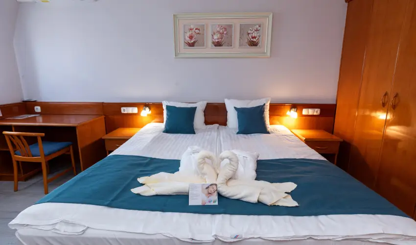 Holiday Club Apartman Hotel H�v�z H�v�z - Okt�ber 23. (min. 2 �j)