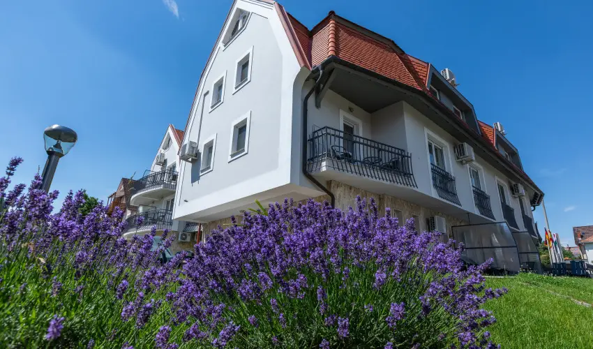 Holiday Club Apartman Hotel H�v�z H�v�z - Okt�ber 23. (min. 2 �j)