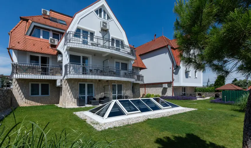 Holiday Club Apartman Hotel H�v�z H�v�z - Okt�ber 23. (min. 2 �j)