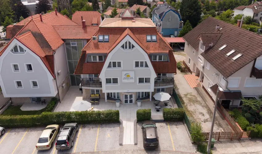 Holiday Club Apartman Hotel H�v�z H�v�z - Okt�ber 23. (min. 2 �j)