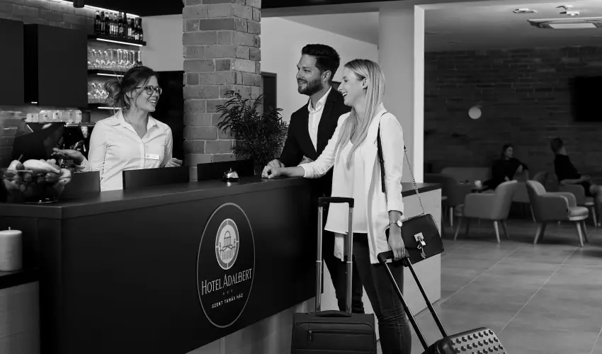 Hotel Adalbert - Szent Tam�s H�z Esztergom - Okt�ber 23. 