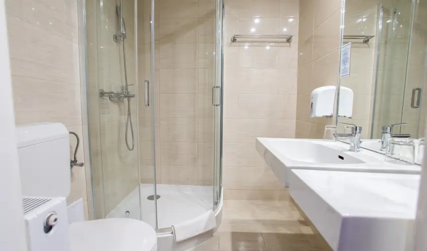 Hotel rpd Tatabnya - Oktber 23.