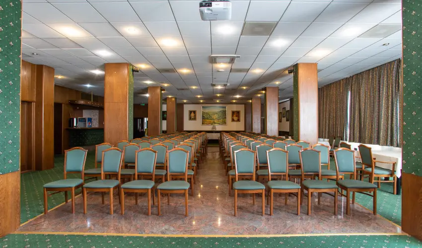 Hotel rpd Tatabnya - Oktber 23.