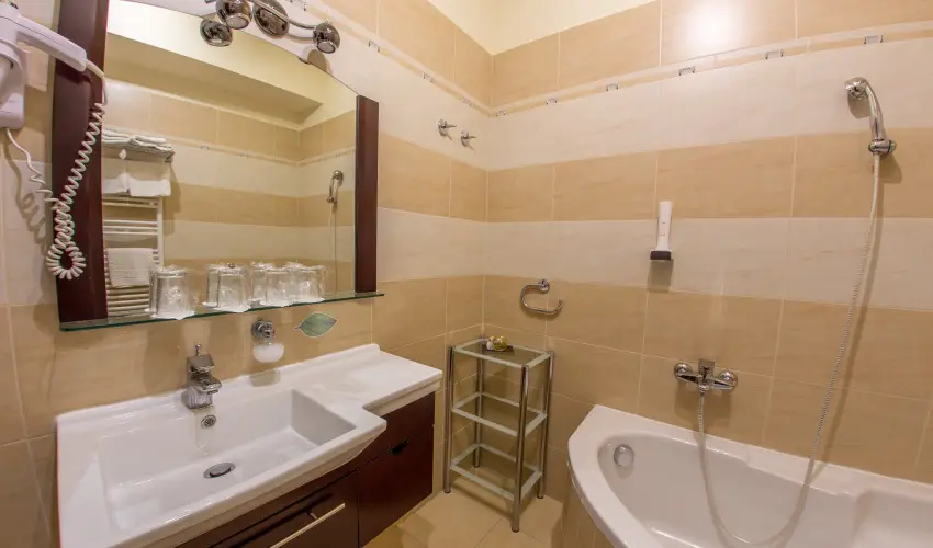 Hotel Aurum Hajdszoboszl - Oktber 23. - teljes elrefizetssel (min. 2 j)