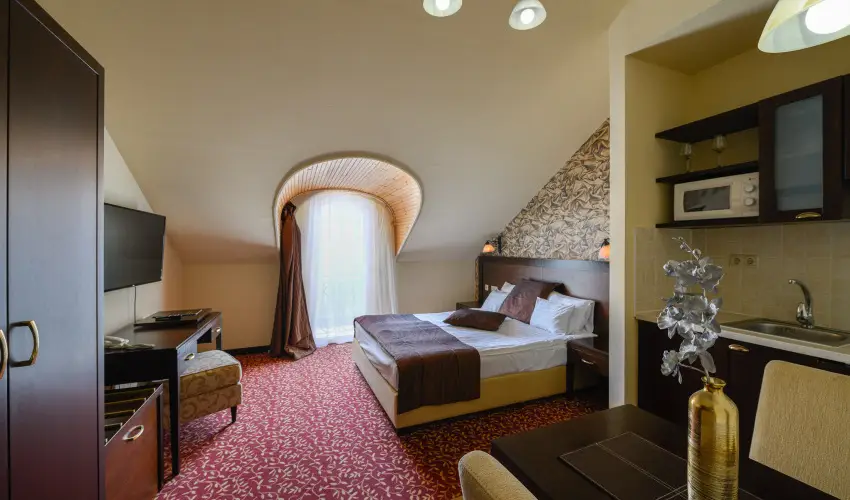 Hotel Aurum Hajdszoboszl - Oktber 23. - teljes elrefizetssel (min. 2 j)