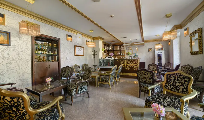 Hotel Aurum Hajdszoboszl - Oktber 23. - teljes elrefizetssel (min. 2 j)