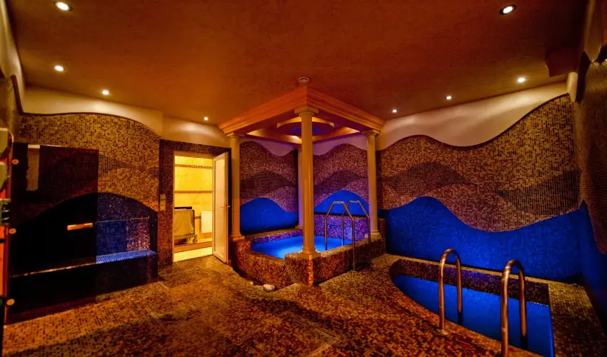 Hotel Aurum Hajdszoboszl - Oktber 23. - teljes elrefizetssel (min. 2 j)