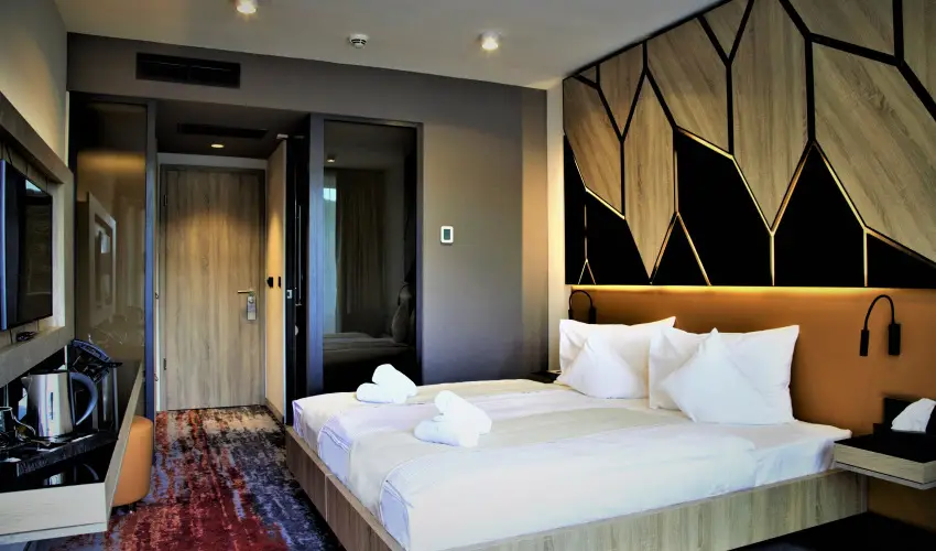 Avar Hotel Mtrafred - Oktber 23.