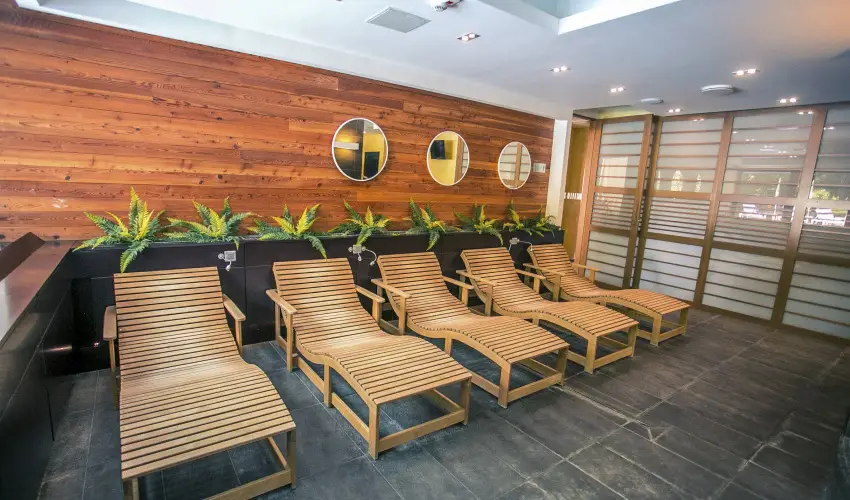 Hotel Bassiana Srvr - Oktber 23. (min. 3 j)