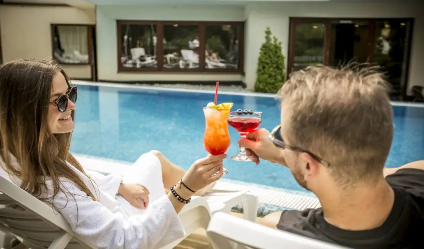 Hotel Bassiana Srvr - Oktber 23. (min. 3 j)