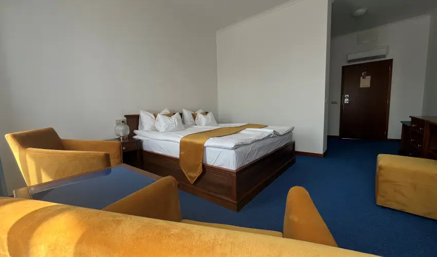 Hotel Bassiana Srvr - Oktber 23. (min. 3 j)
