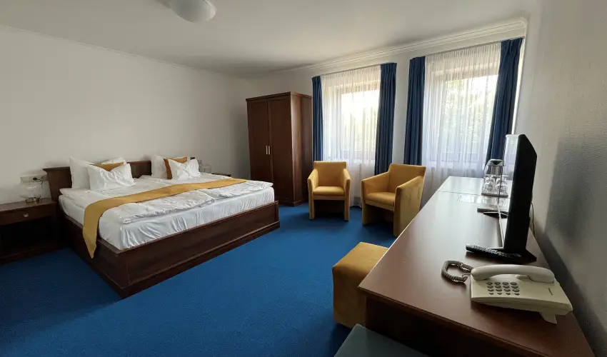 Hotel Bassiana Srvr - Oktber 23. (min. 3 j)