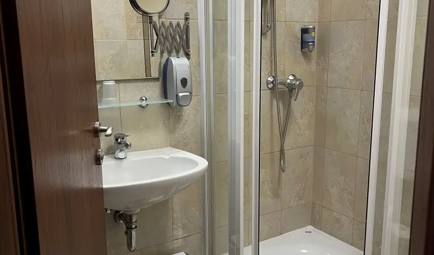 Hotel Bassiana Srvr - Oktber 23. (min. 3 j)