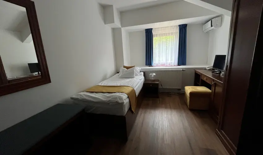 Hotel Bassiana Srvr - Oktber 23. (min. 3 j)
