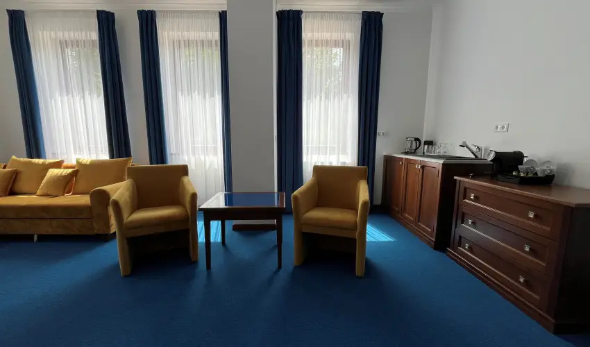 Hotel Bassiana Srvr - Oktber 23. (min. 3 j)