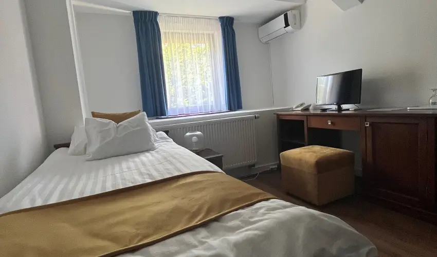Hotel Bassiana Srvr - Oktber 23. (min. 3 j)