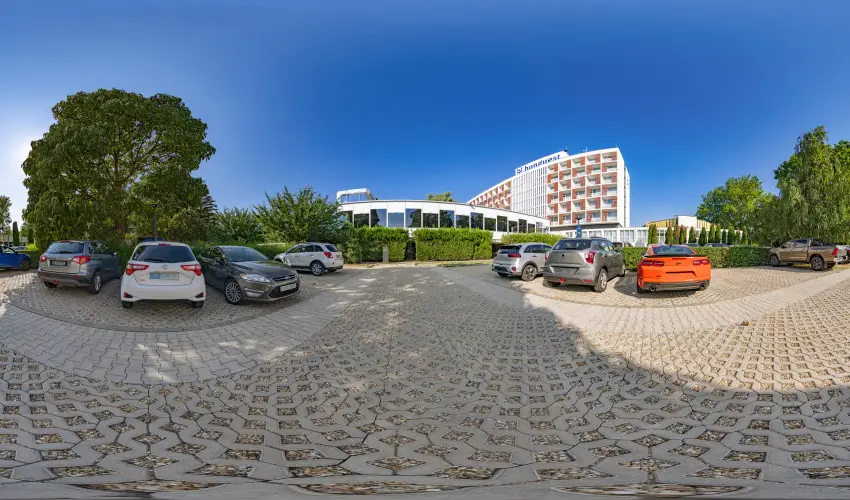Hunguest Hotel B�ke Hajd�szoboszl� - Okt�ber 23-i hossz� h�tv�ge (min. 3 �j)