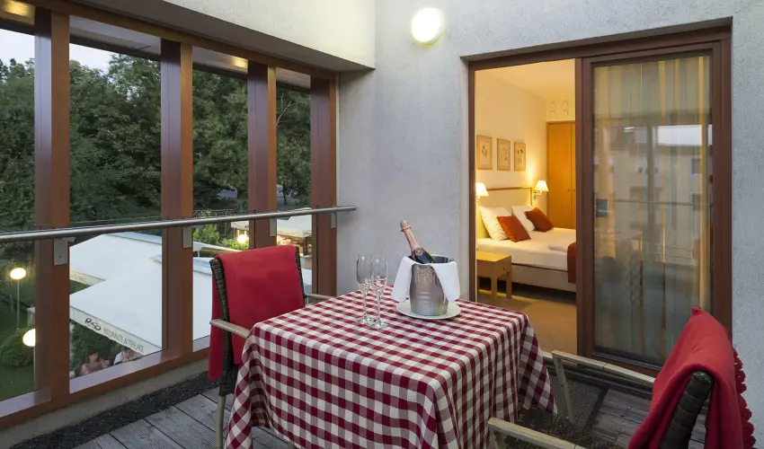 Hotel Castle Garden Budapest - Oktber 23. 