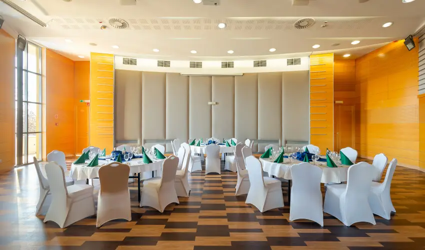 Hotel Eger & Park Eger - Okt�ber 23. (min. 2 �j)