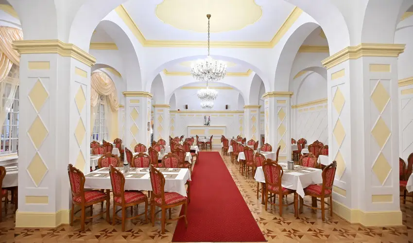 Hotel Eger & Park Eger - Okt�ber 23. (min. 2 �j)