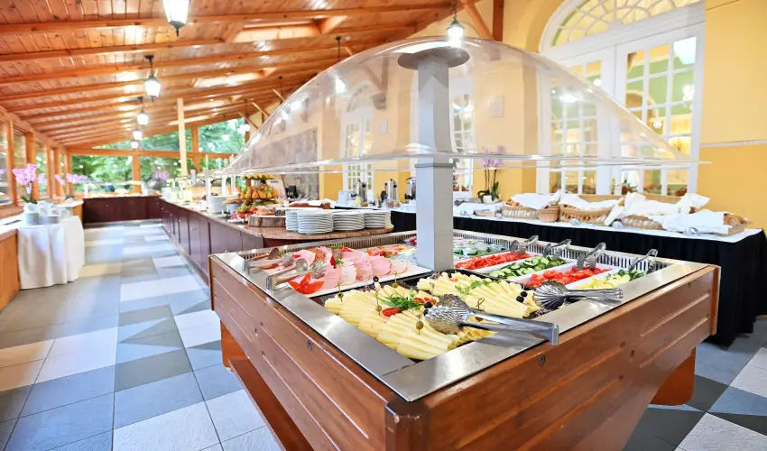 Hotel Eger & Park Eger - Okt�ber 23. (min. 2 �j)