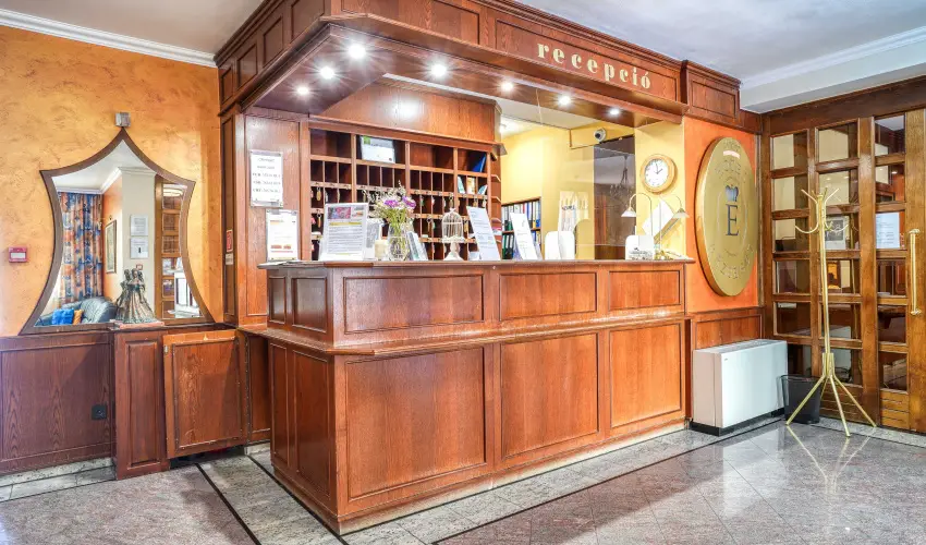 Hotel Erzsbet Hvz - Oktber 23. 