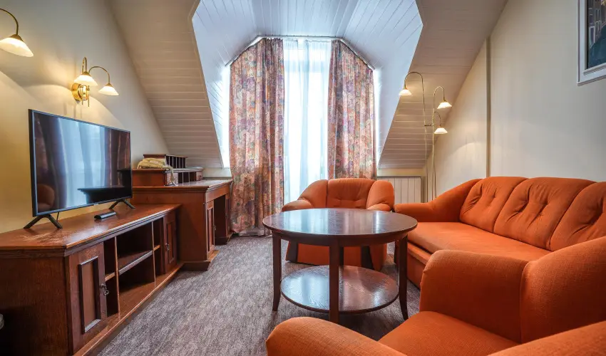 Hotel Erzsbet Hvz - Oktber 23. 